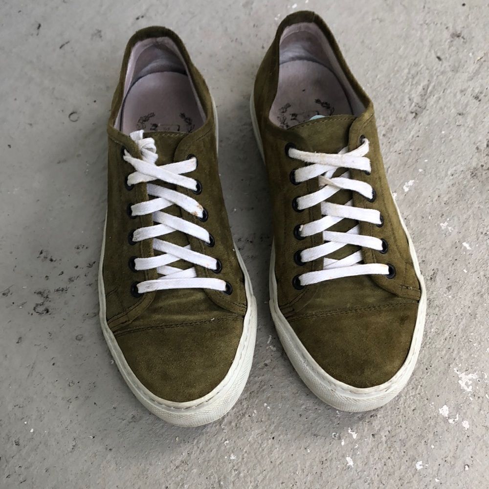 Del  Toro sneakers